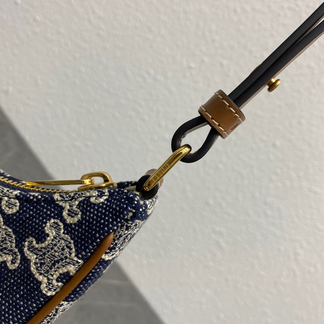 842CD13B-FFBC-42CC-B618-5485E66BEA1A