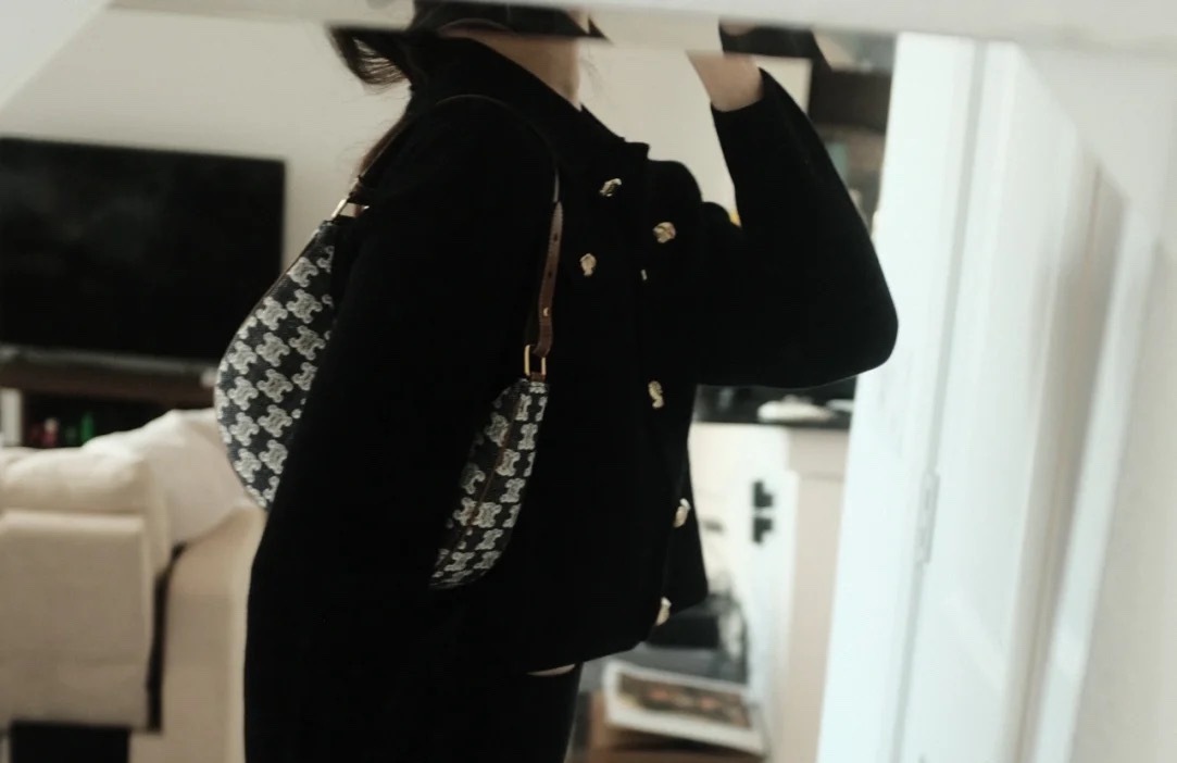 0FA25D47-BC2A-4246-8F8D-A9AEB20AE3A8