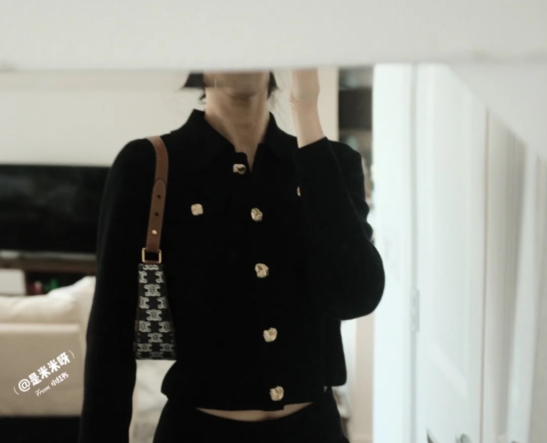 9729B931-28CF-42EF-B4FD-FE766A408430