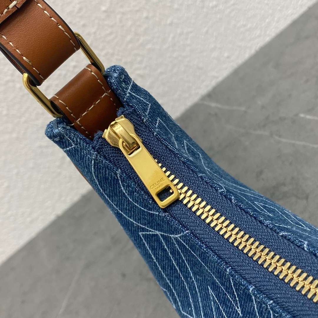 120D1123-5B5D-40BE-B826-DE1EB6B128D3