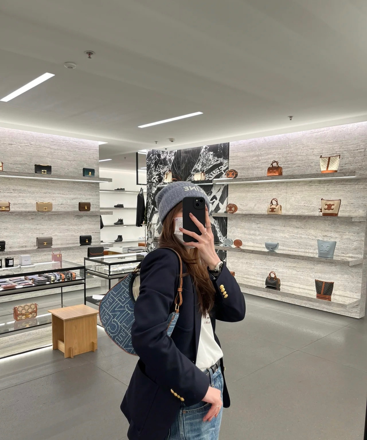 2E53FEF7-EBD5-4A7A-B4E5-BF3DEE72A778