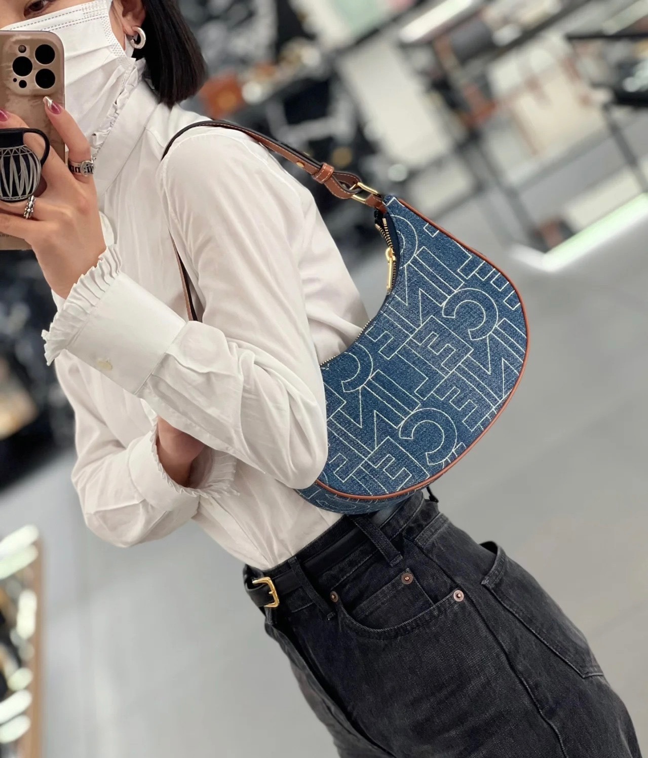 2B698D64-7847-4AEA-BD57-D922200804EA