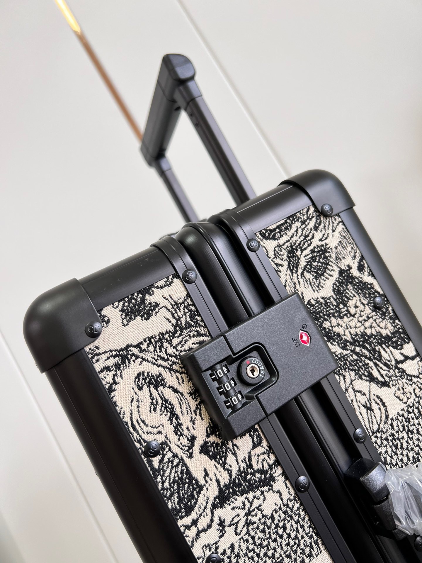 299B0594-B922-4078-947E-7313F76D1E32