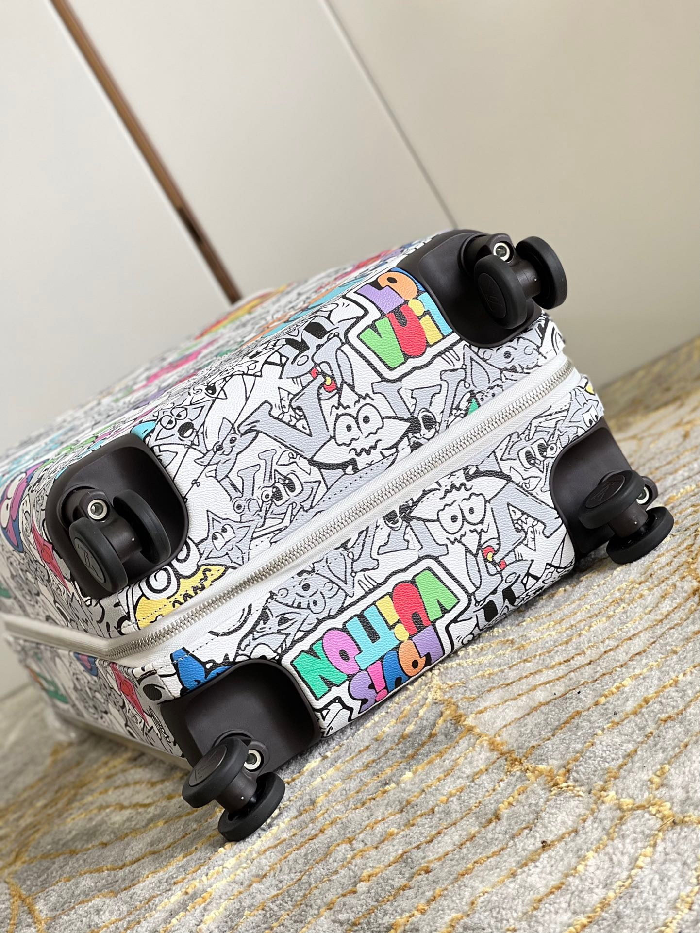 4A356E16-8F8B-4E75-BB66-E005FC86F961