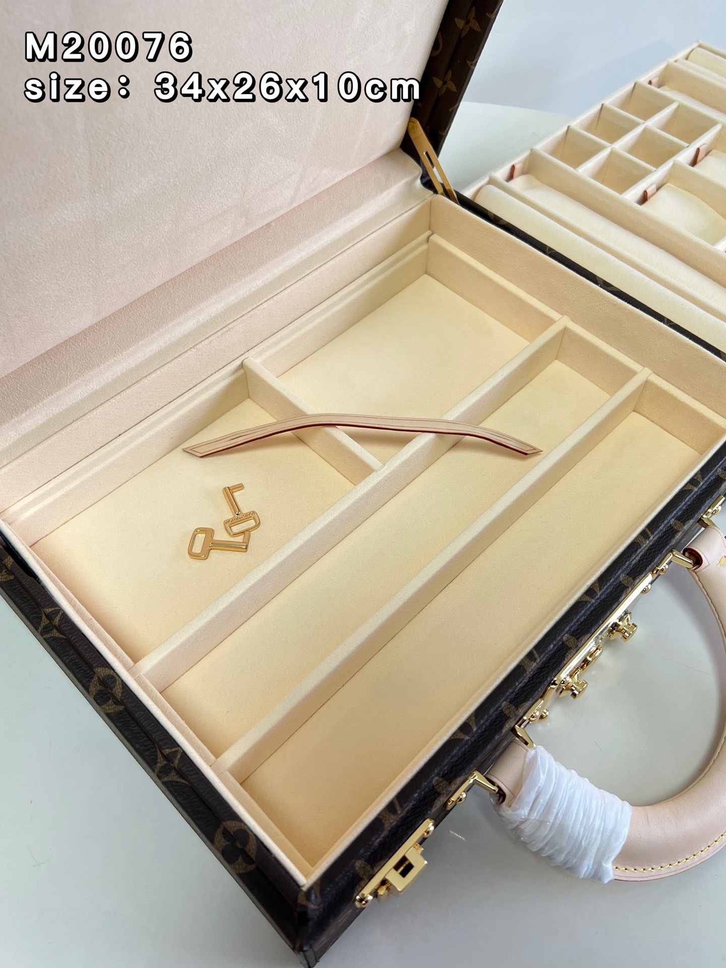 44CECC46-9BB5-4F1C-B69E-F7D2CCE93F88