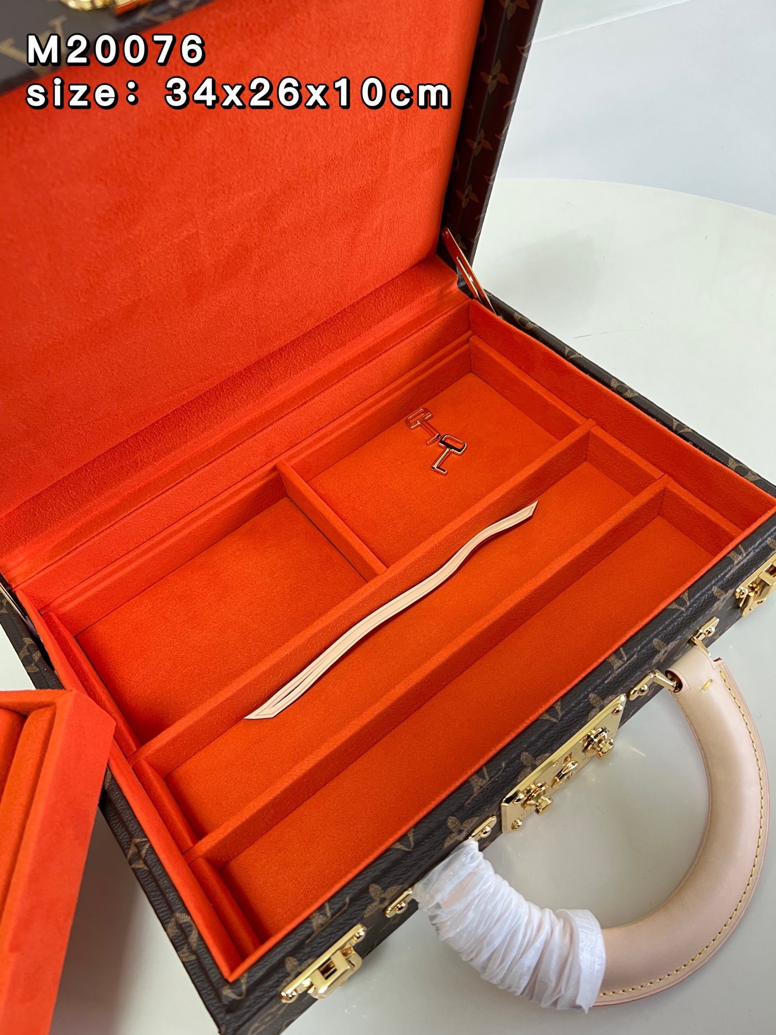 4F47F9B8-FA30-465D-8026-6679E5DF5CED