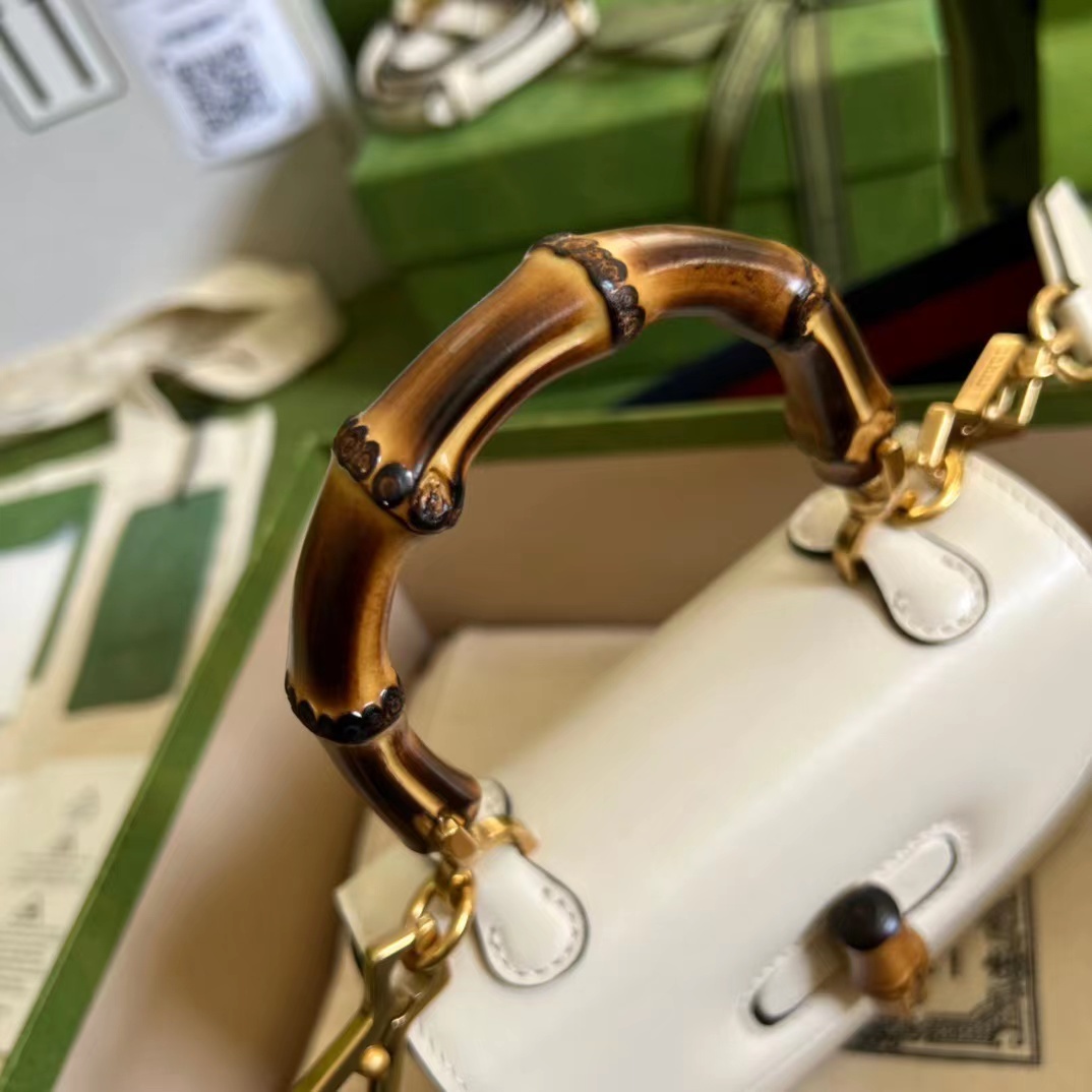 8da087837cb595639c16f08f454abb6e