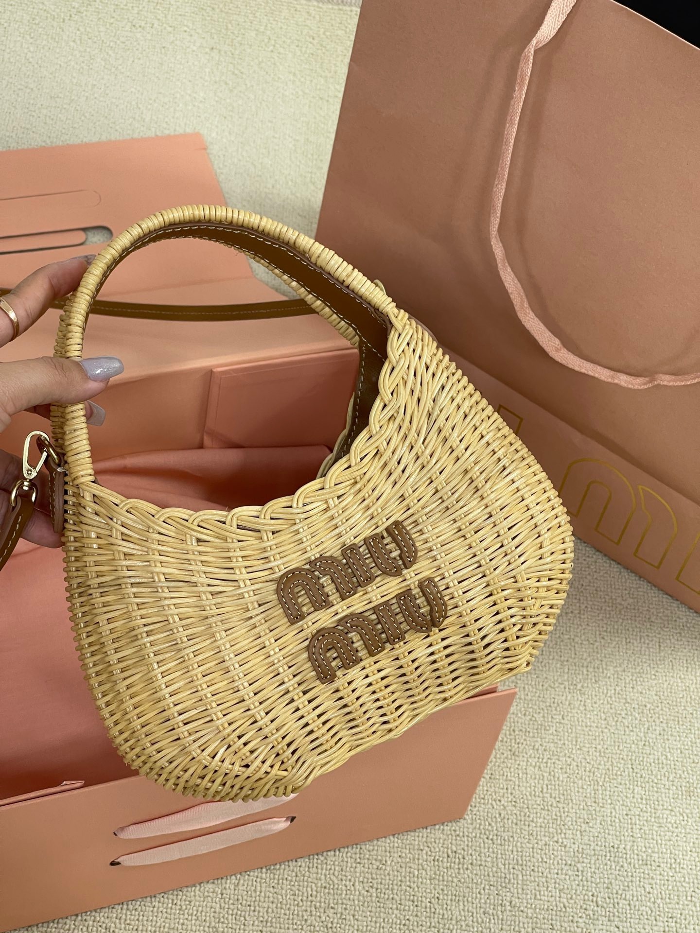 7C8FCC30-0DDD-44A5-99C0-31C39EA1BF3D