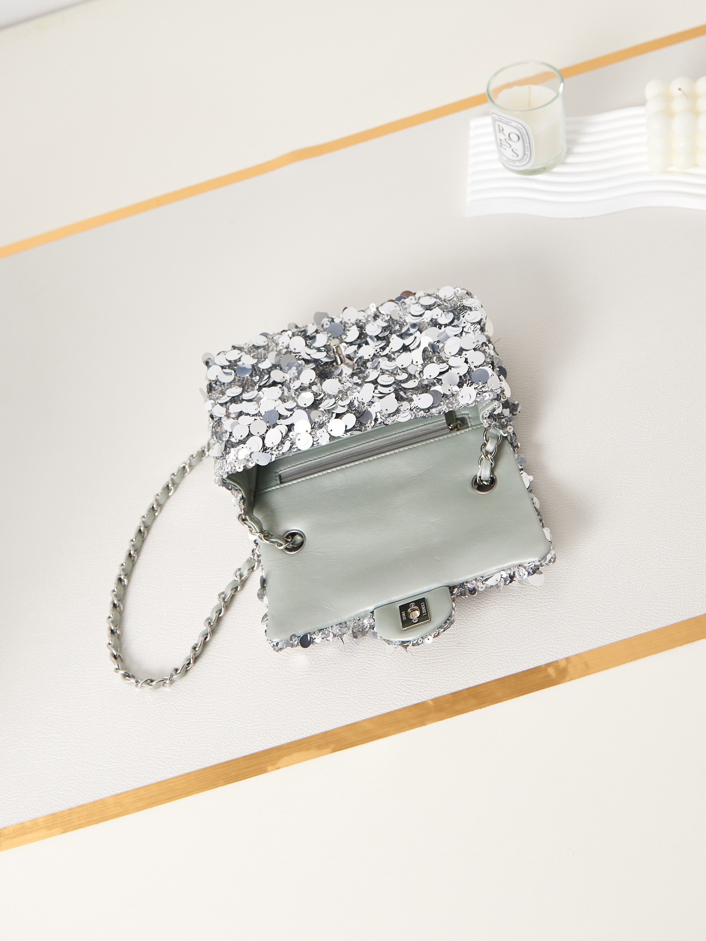 B448CC72-0945-4384-94B3-46CA877B95E5