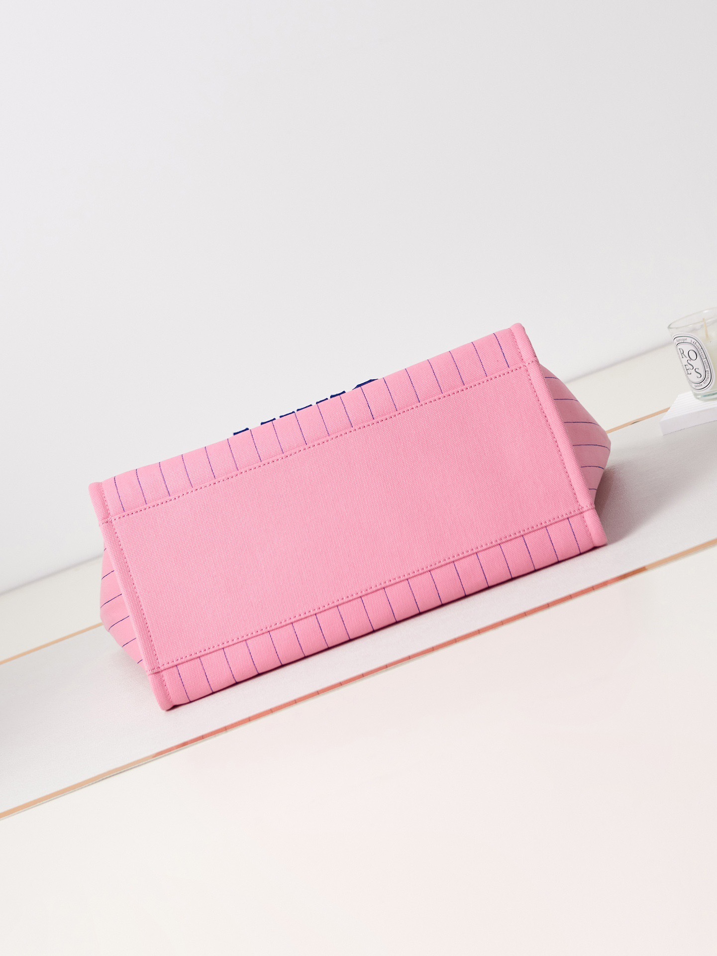 26FF1FD4-DDE3-48C0-B166-64699BF9E45D