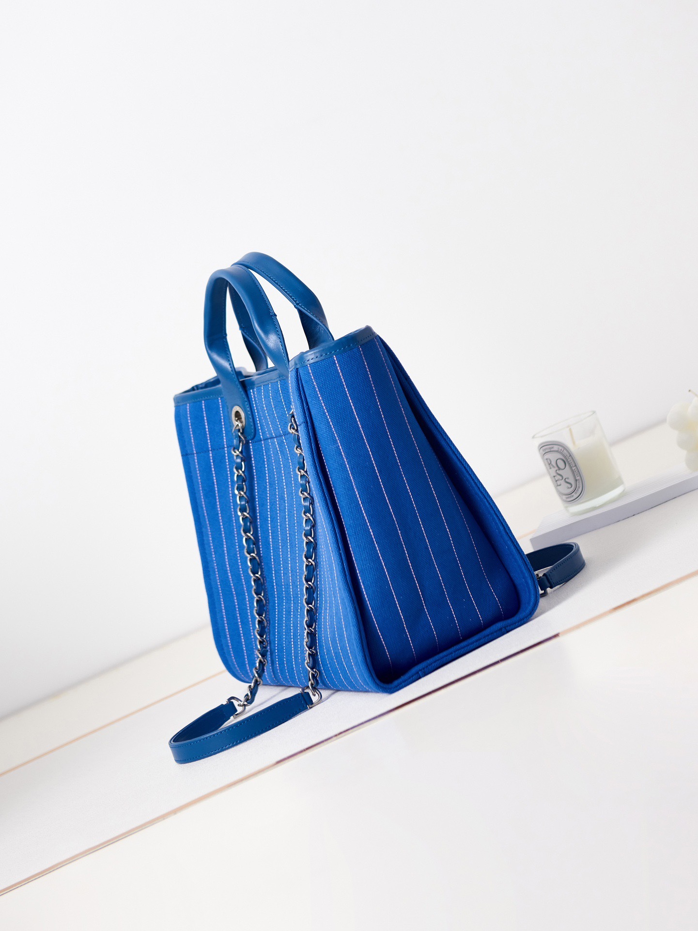 2A9E0C61-725C-44DE-841B-7B9D766749DB