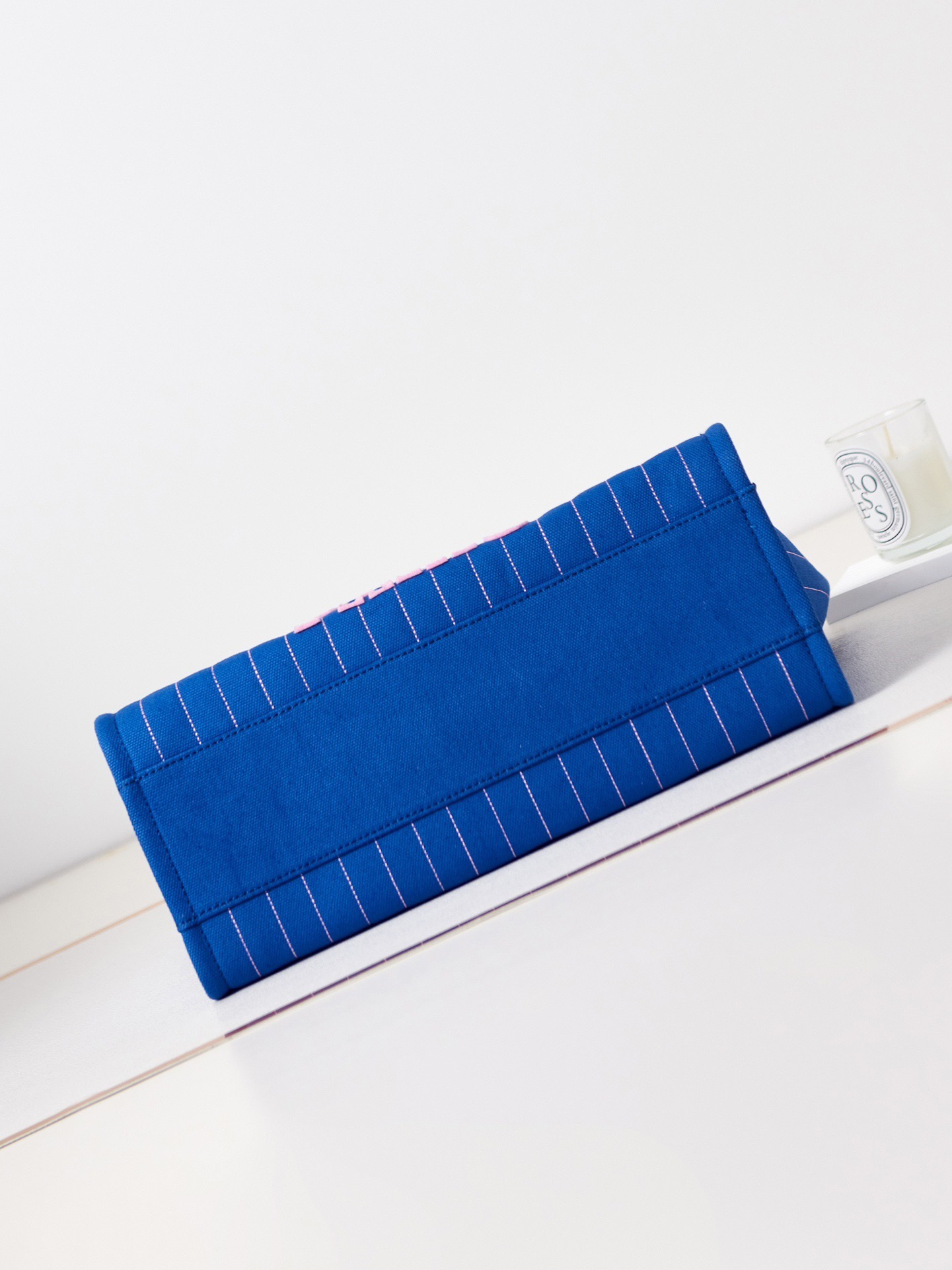 D3959A79-7FD7-4CA7-97AB-C3A98BB7452E