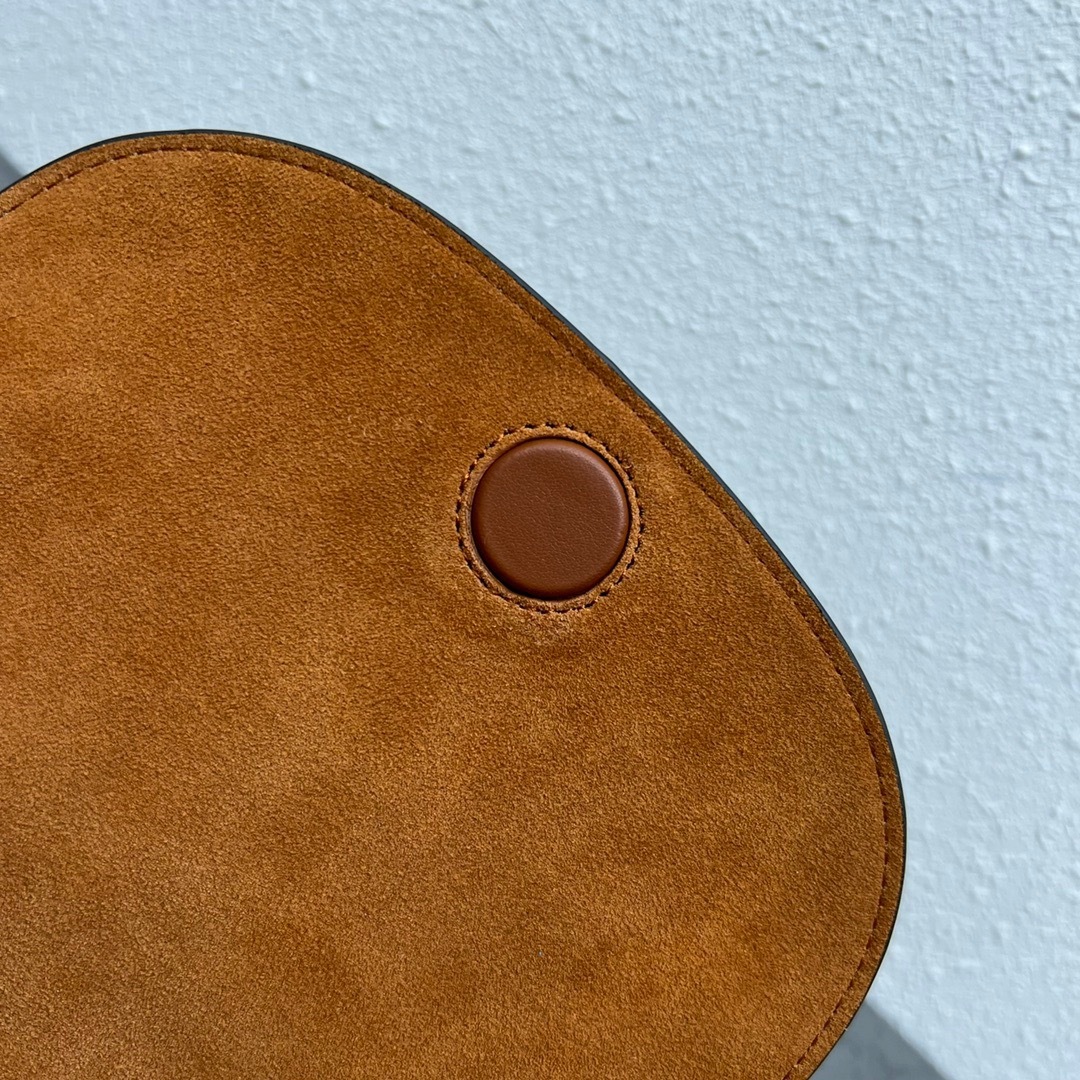 8621D315-BB8F-4BB1-A366-E6C0F2C5FE79