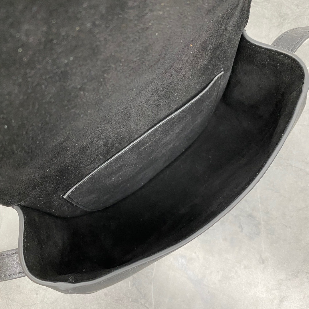 09F1D04F-F2A6-46E4-93B0-905C32B50535