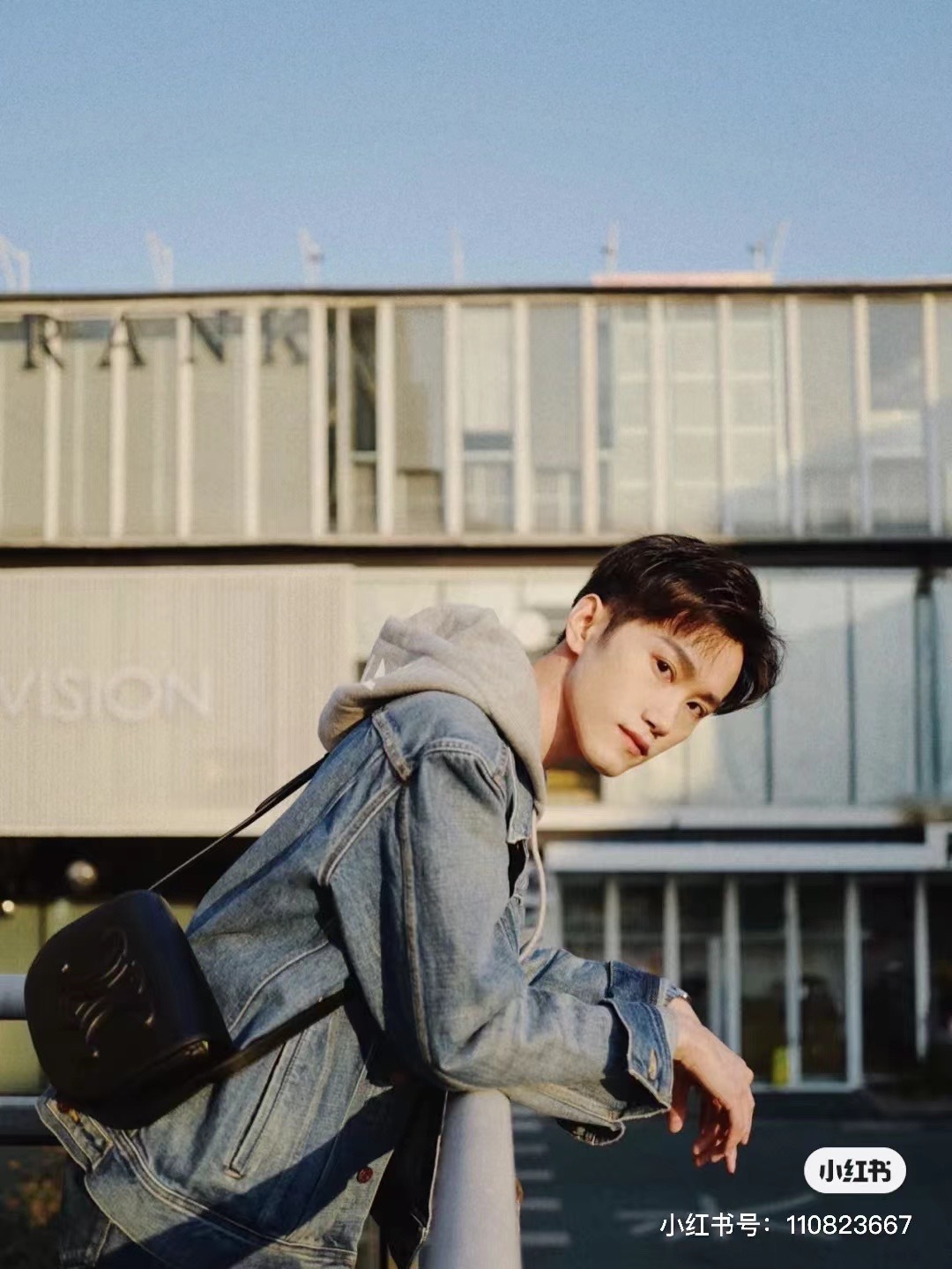 DF905B67-BF74-4481-AB92-366E04565291