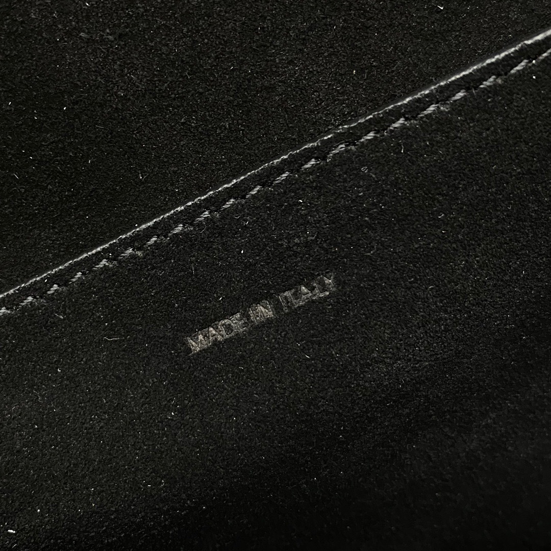 A563D52C-E4CC-4500-A537-B15D672EA973