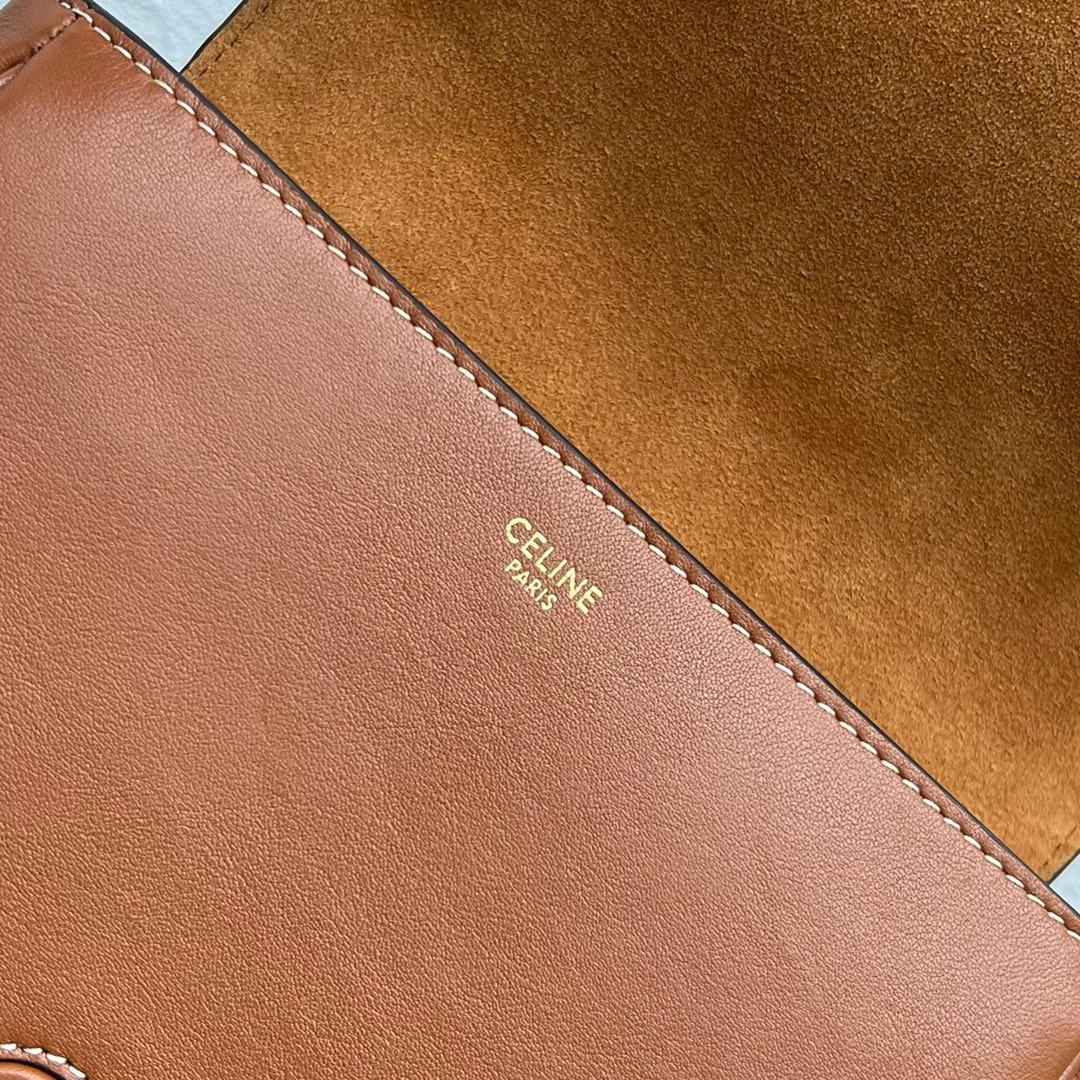 9209D76C-A862-415A-B582-F37522A2EAA8