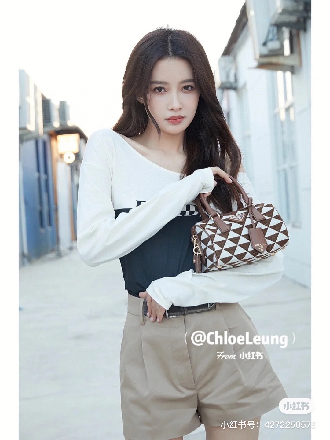 E561B2A8-365F-4A2A-BF9B-1B63AC7570EE