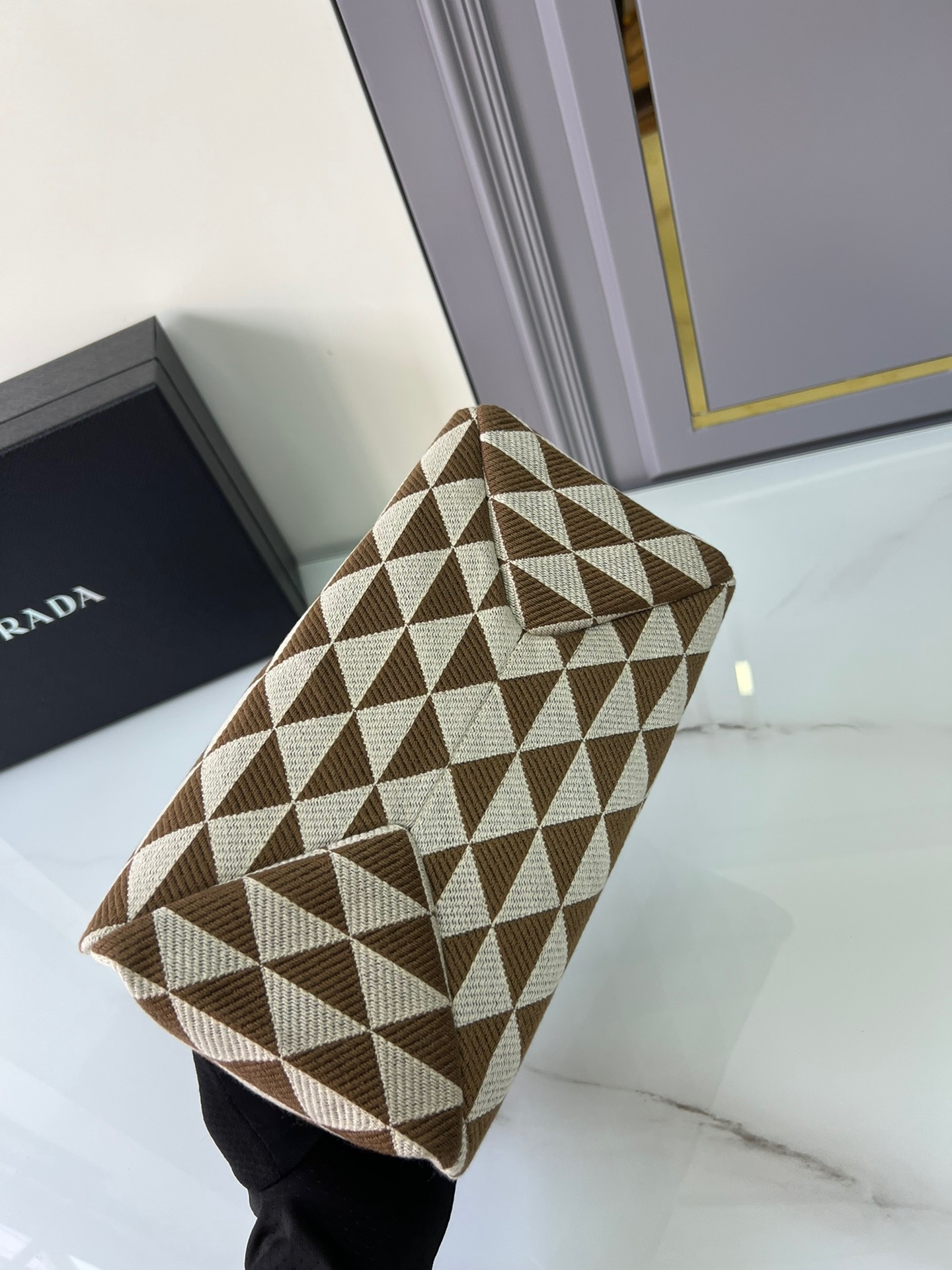 D89ACAAD-13E7-44F6-A067-41CC593F6810