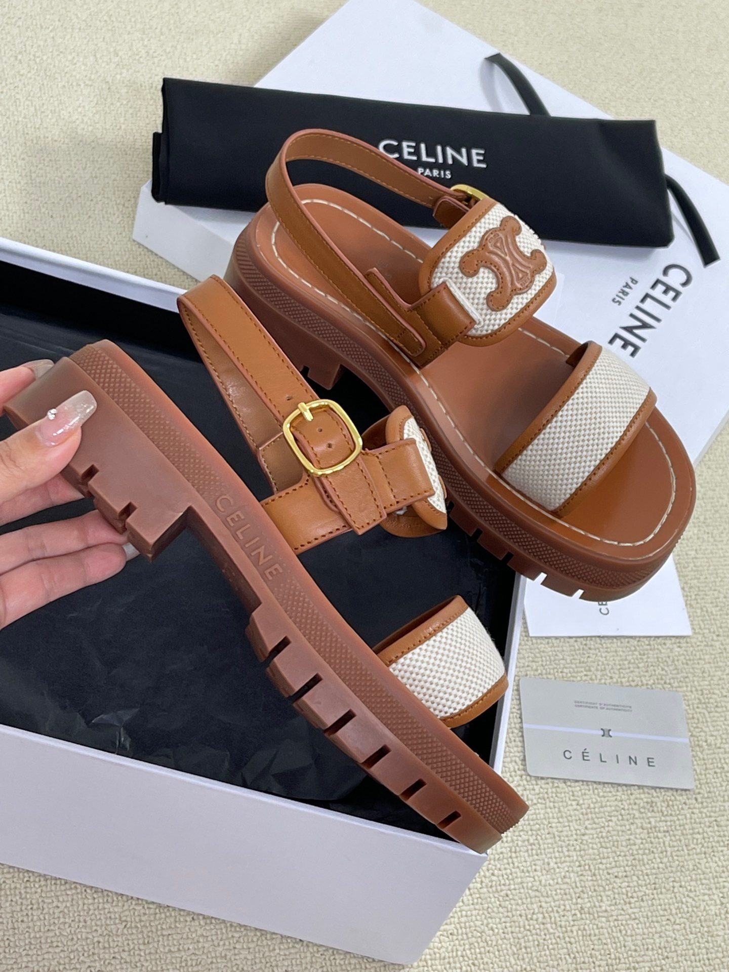 FA7C8880-F24E-4D0C-A49A-81C3398D7CD7