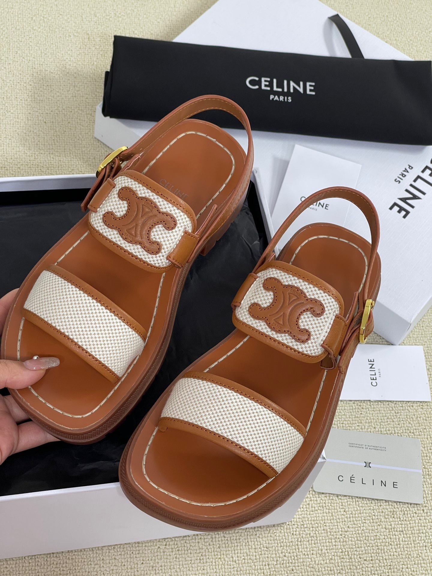 D8E15209-96B0-49E2-B3E7-A1CFF17B9EEA