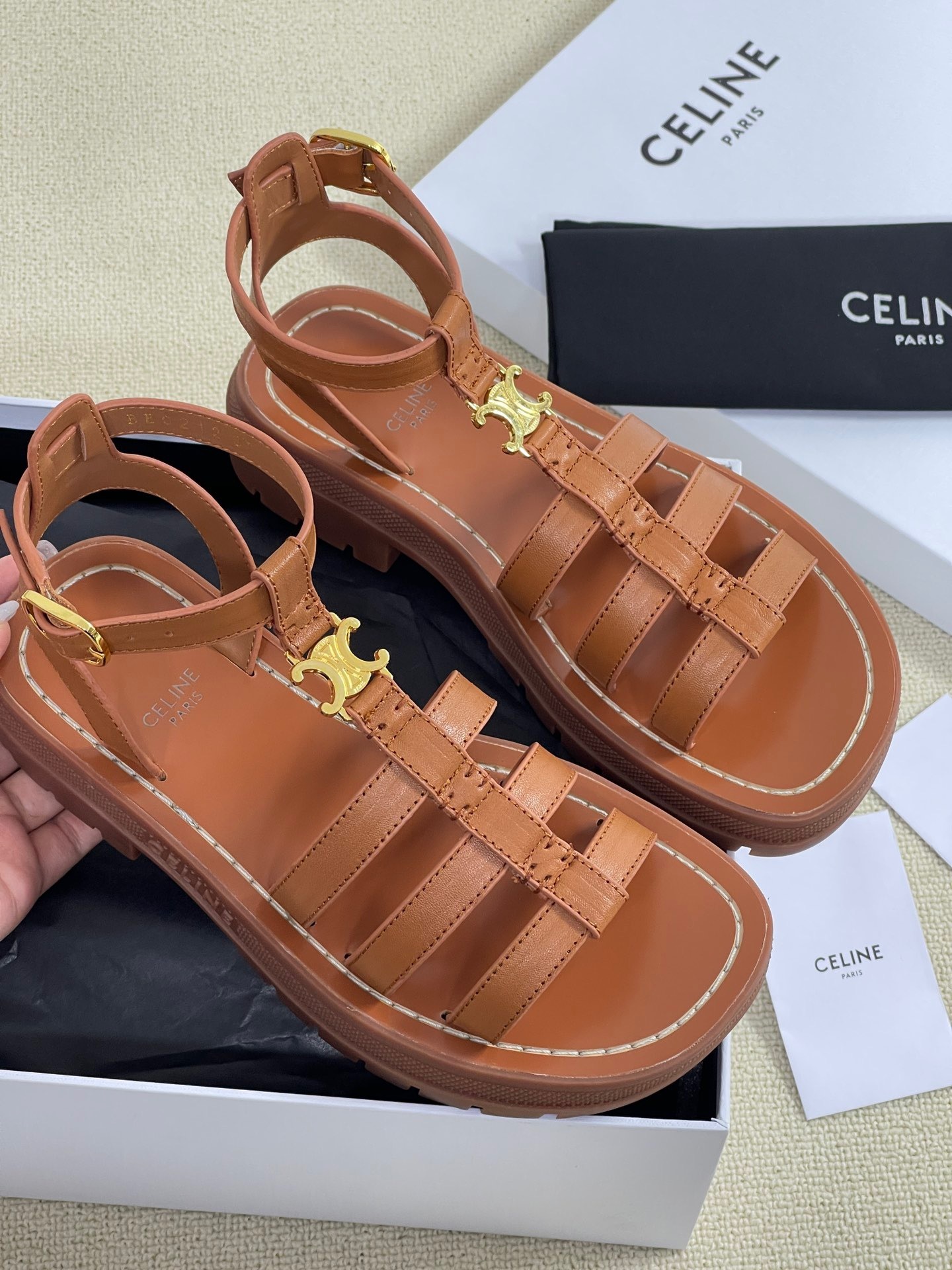 7DD416DB-8B3A-4758-832E-185DB994B7AC