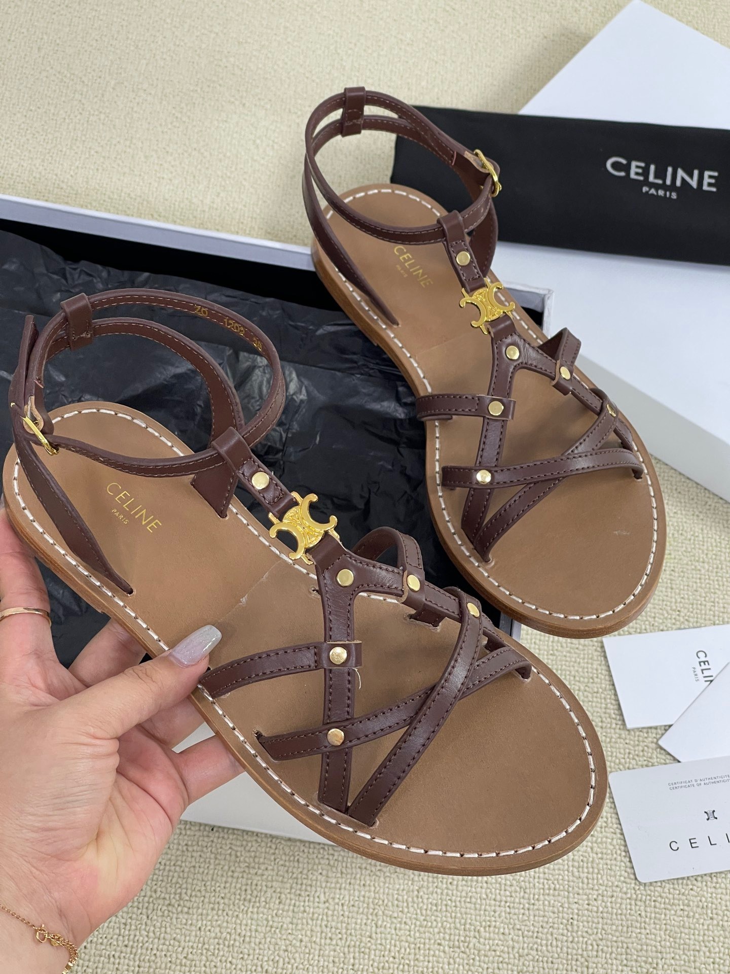 87B65F55-F38C-4359-A31F-2F847507E3D5