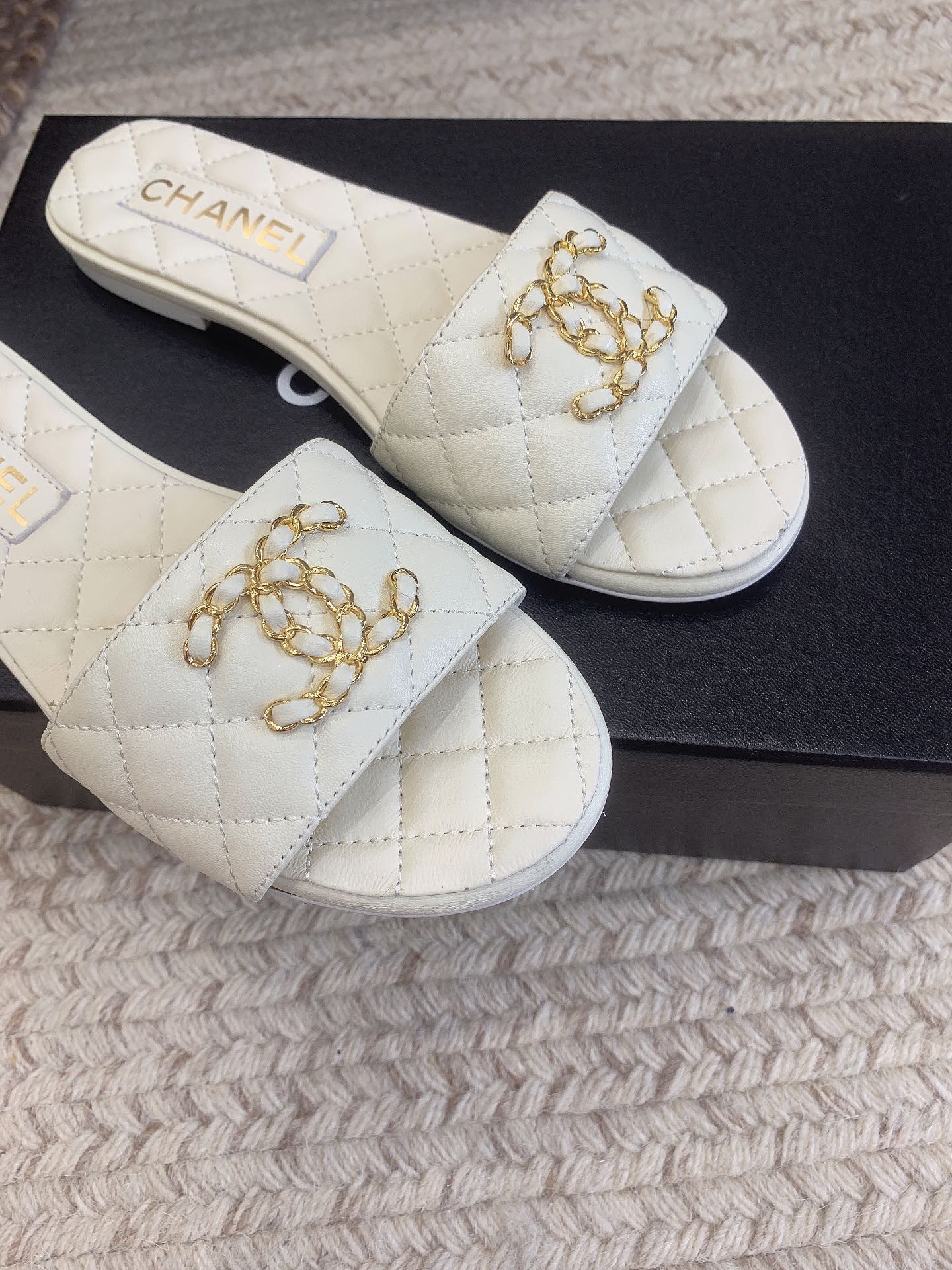 322BCD85-A9C9-4C46-A24A-3CDC6733A78A