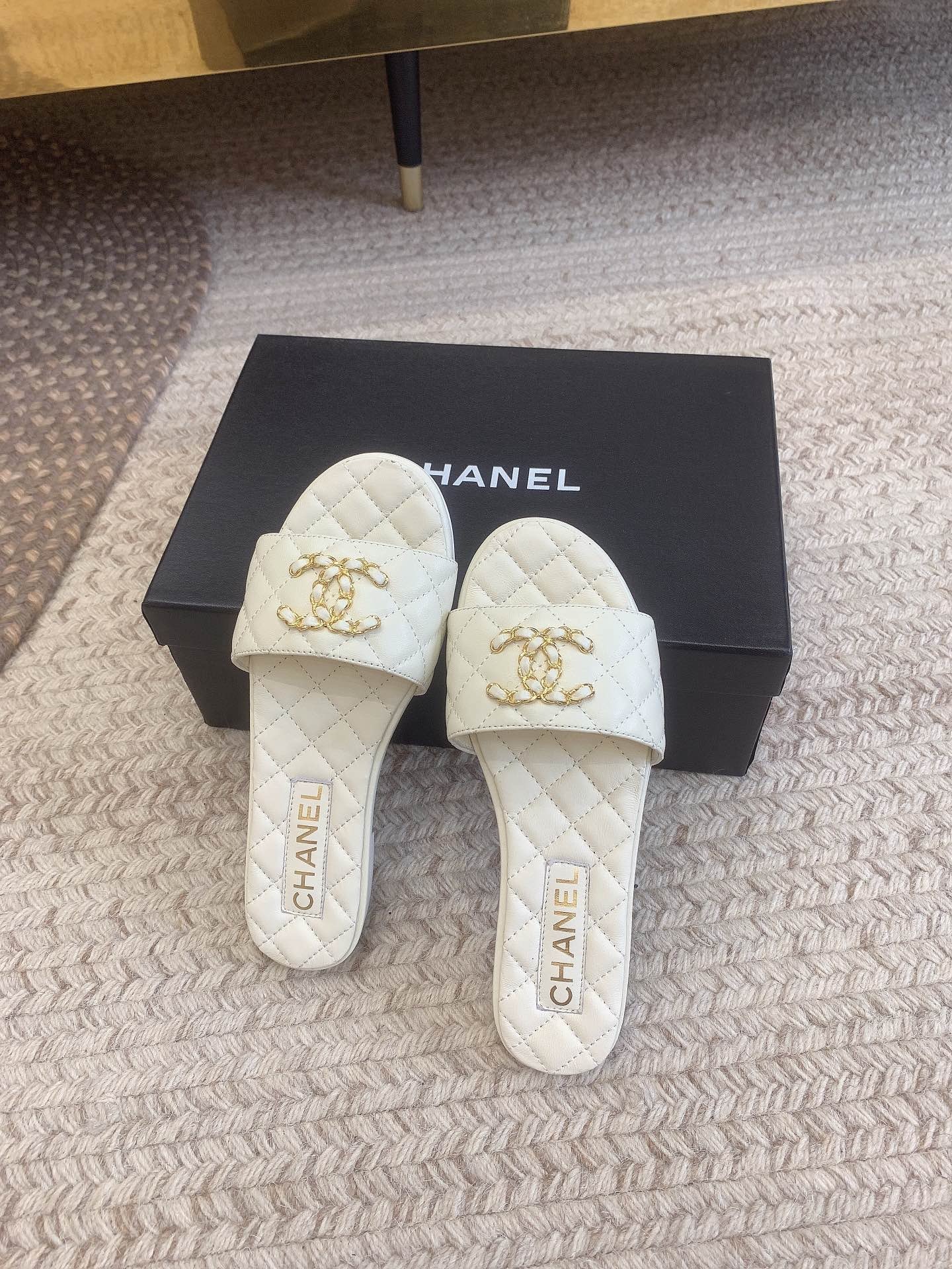 4B8266F4-9EE8-439C-9764-E7C8B05249FA