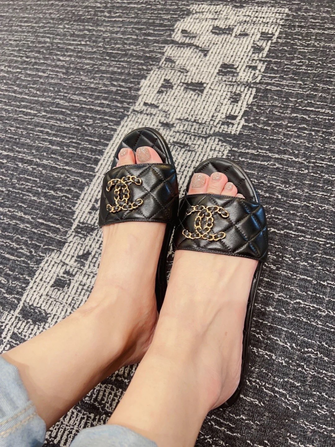 2ADC18CD-79B3-46DE-9C9B-E090FA397F12