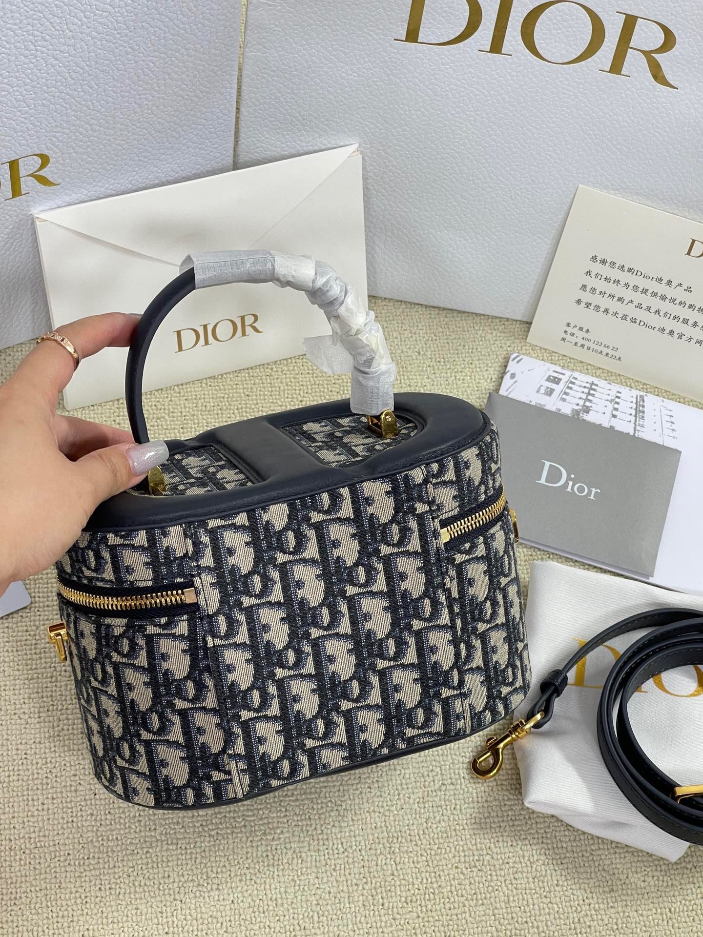 F73DDE55-D4C1-4EDB-9C14-A88A0C0B2973