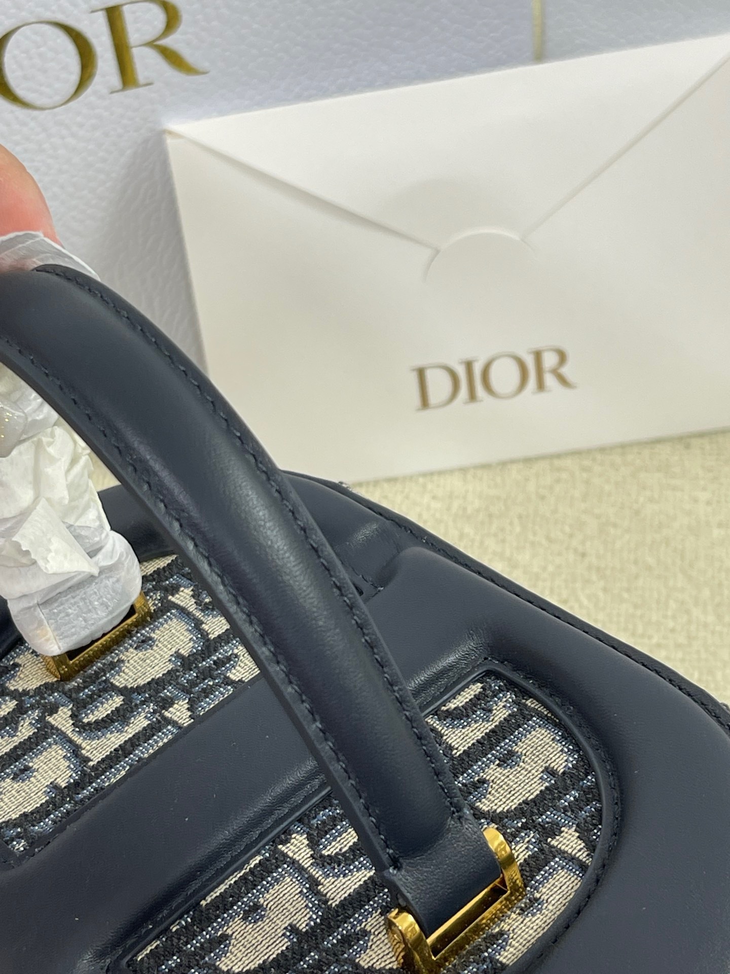 28A46D39-801B-4A1A-A82D-98893EDD0EFA