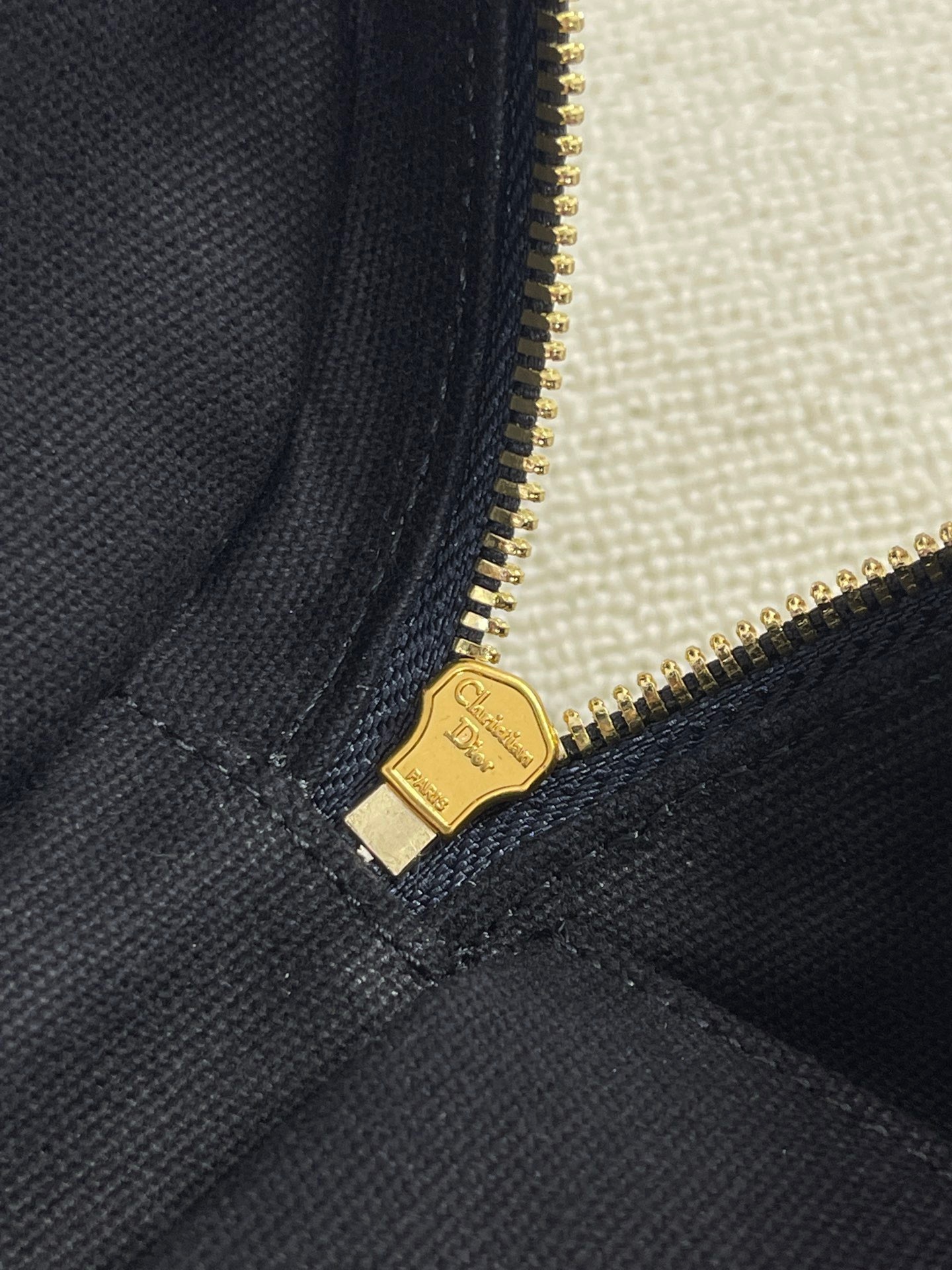 43A0A91F-1977-4F4C-AEF0-20F8166FC118