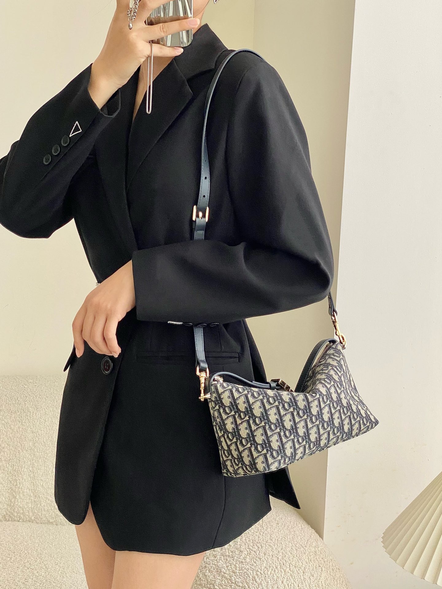 8280F3FB-611A-4FE2-ABD5-D9F48EC8AC58