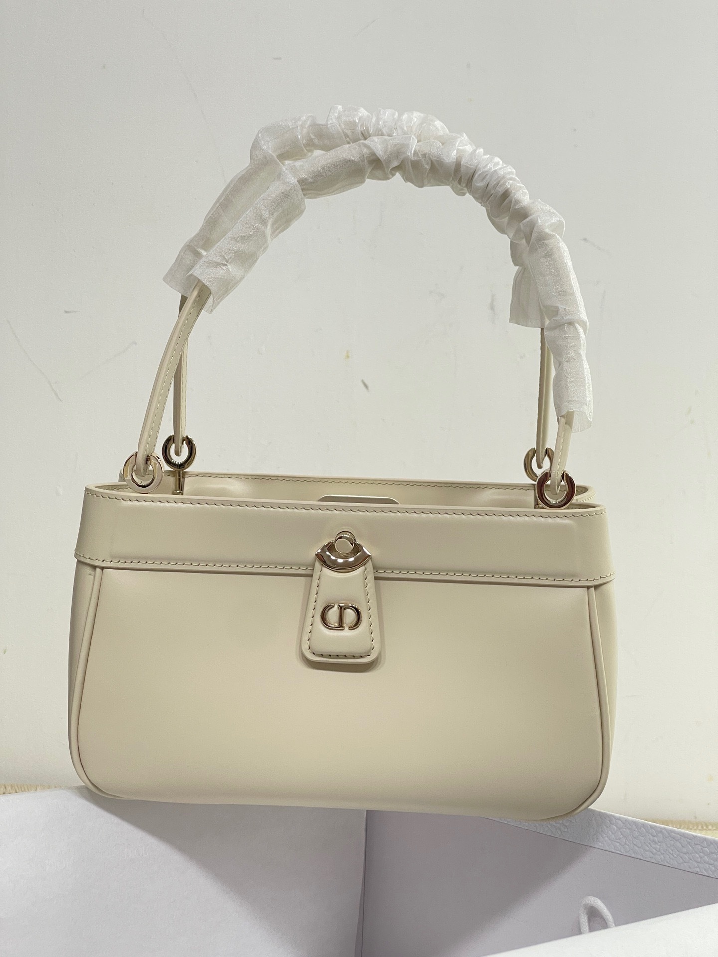 5202F115-05D7-47A7-A4F0-129603832F8F