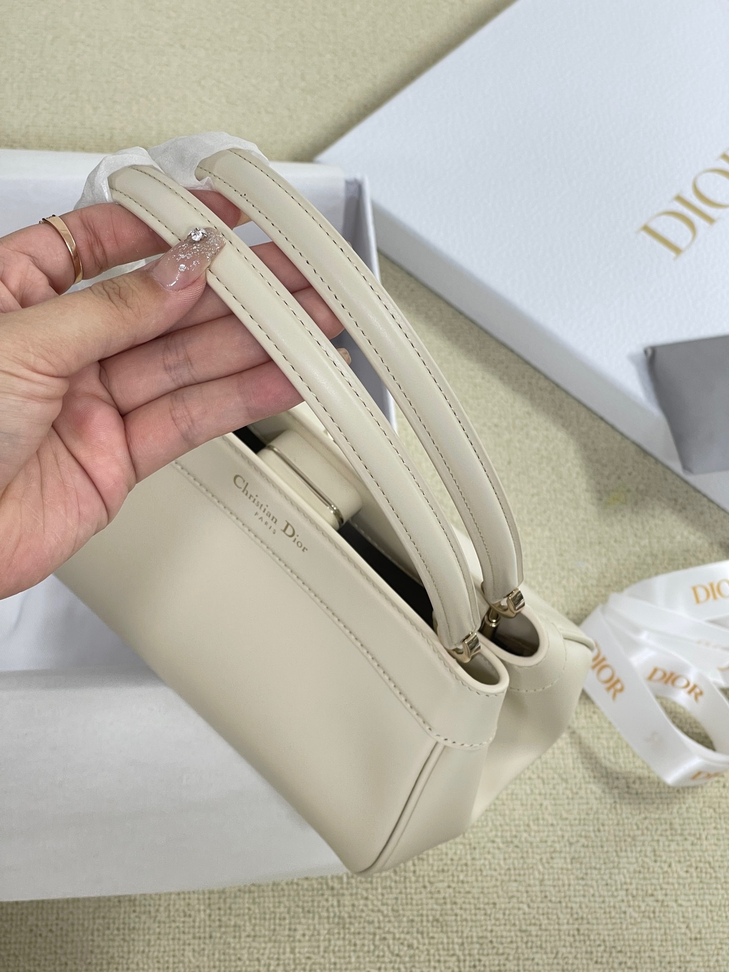 A7B1C775-14BB-42B5-993B-1F3C6CFE055E