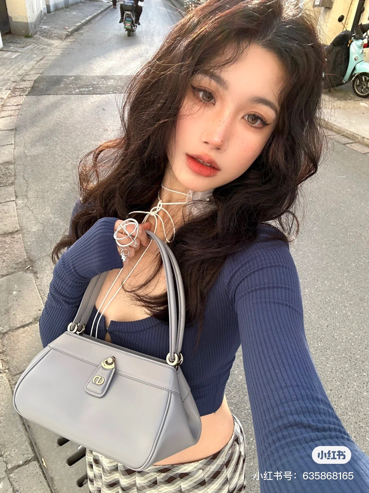 A8E545BD-B6BE-4F0F-BCA4-A9EF04BDEFD5