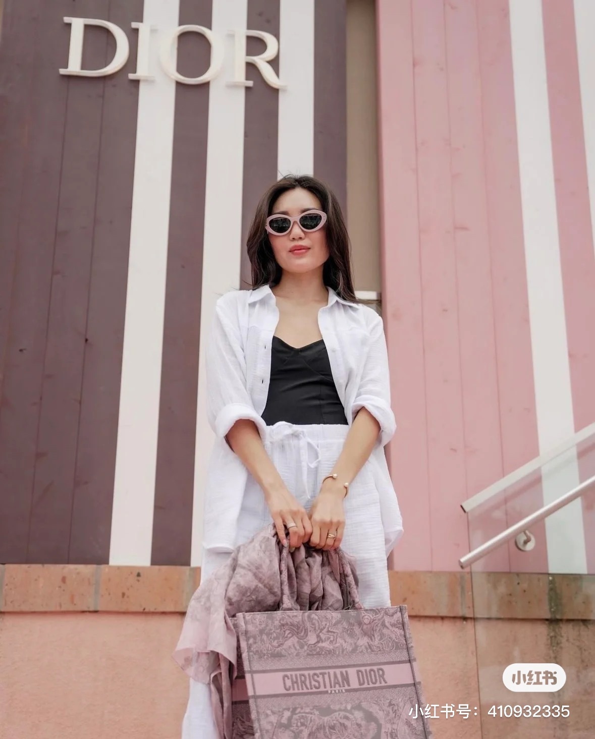 6AAEBB19-BC6A-40A6-AB02-367065A278B8