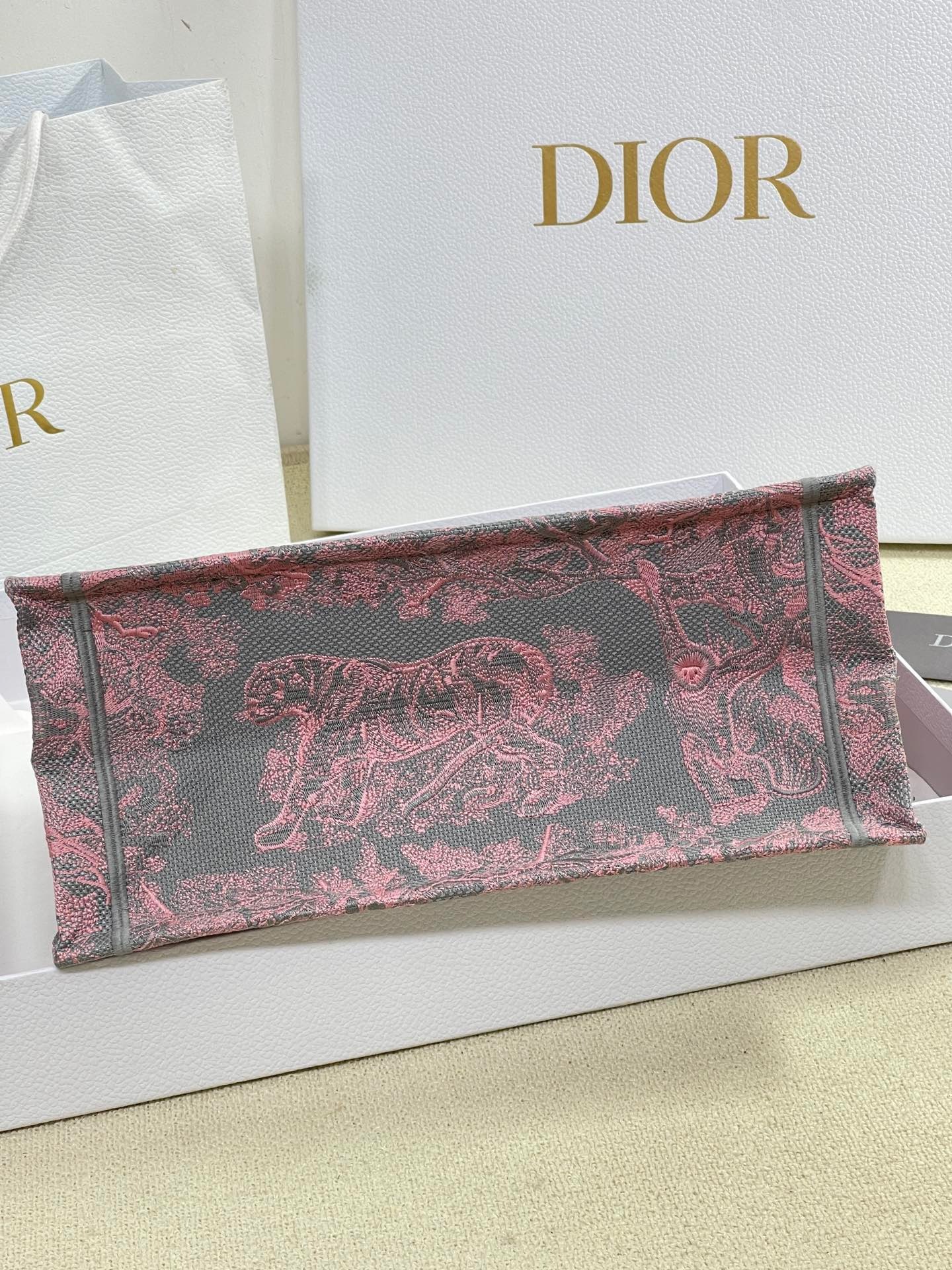 A6EABEAC-AB6E-45F7-8062-8BB299EB0EAA