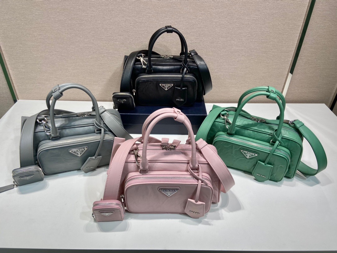 70740FB7-7D97-4102-891B-FF317C0E8F0C