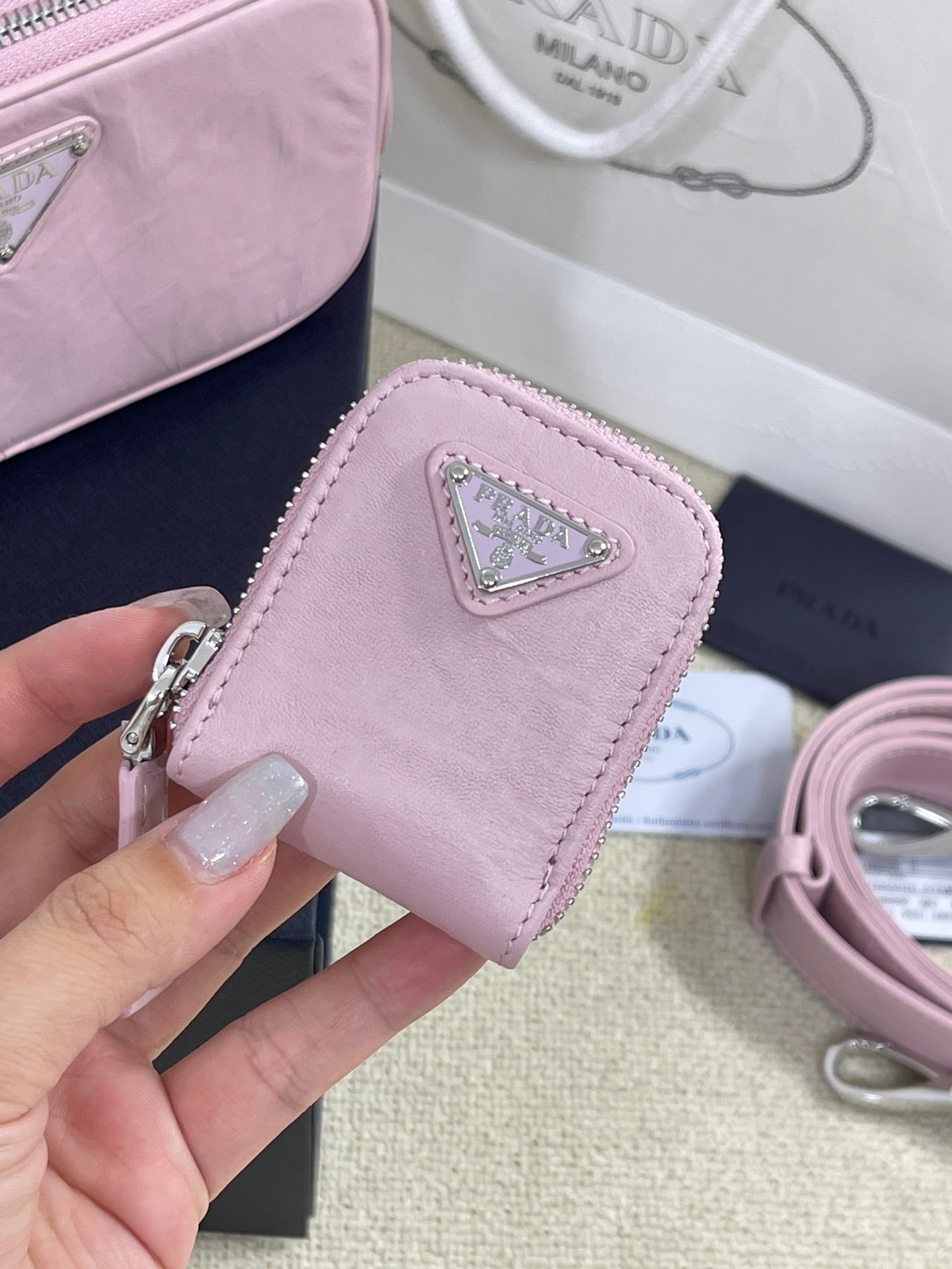 B7417E2E-99C2-4C5A-B340-6F034CC67576