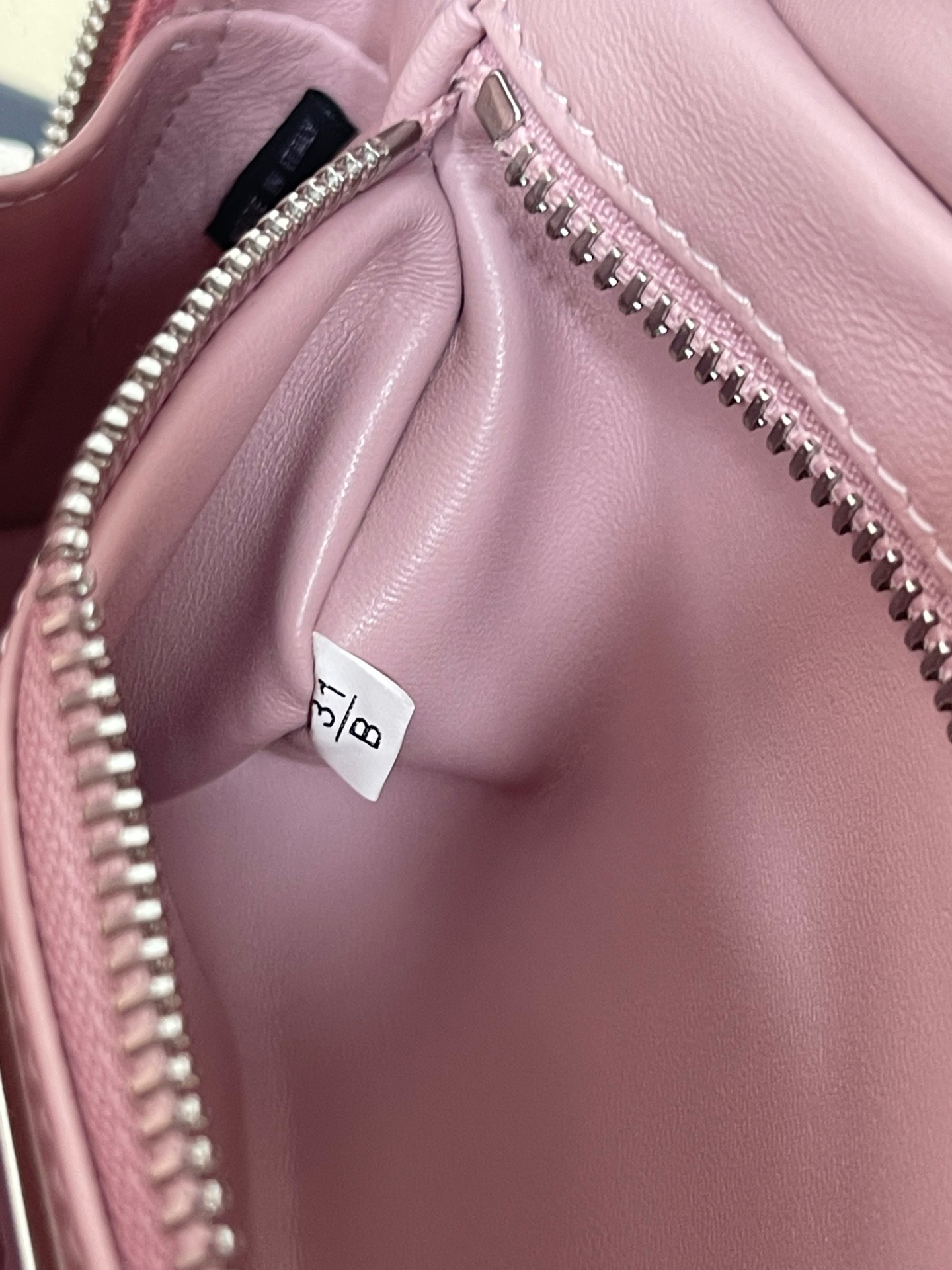 81694A22-639B-4B63-88C3-A07FB03D115F