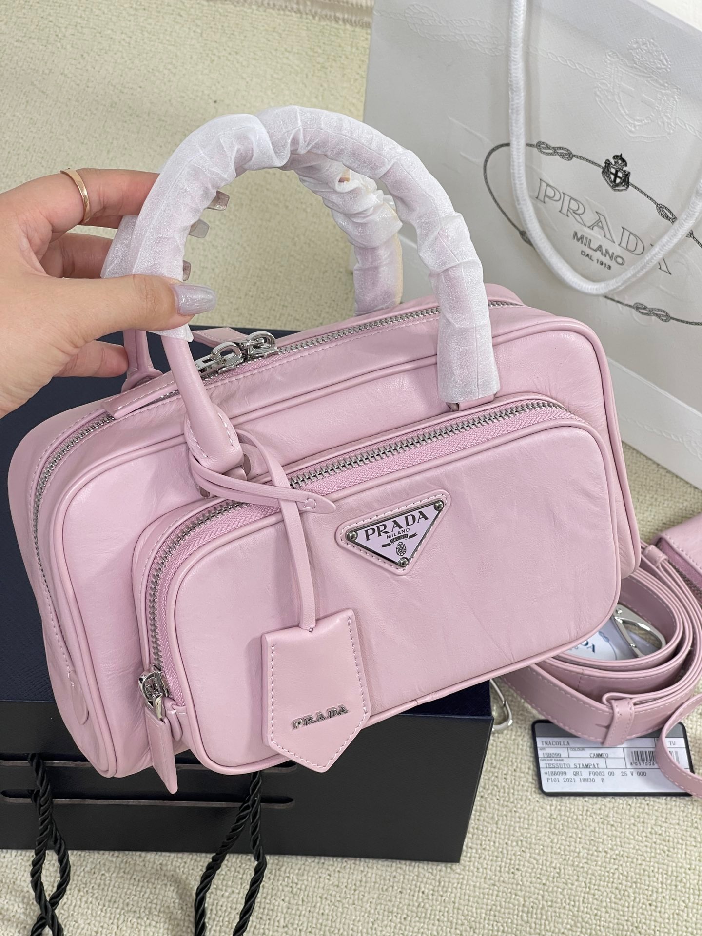 CD370B48-72CA-4FF4-ADE6-EBB1855503E9