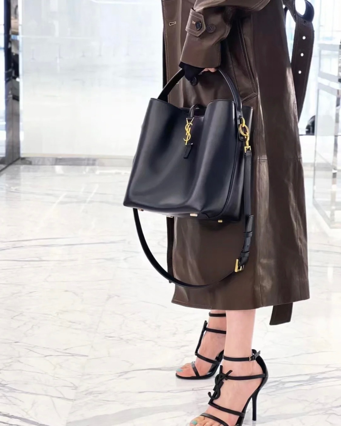 F4EB4E2B-7CFF-45A5-AA7B-48E2BB6D55BB