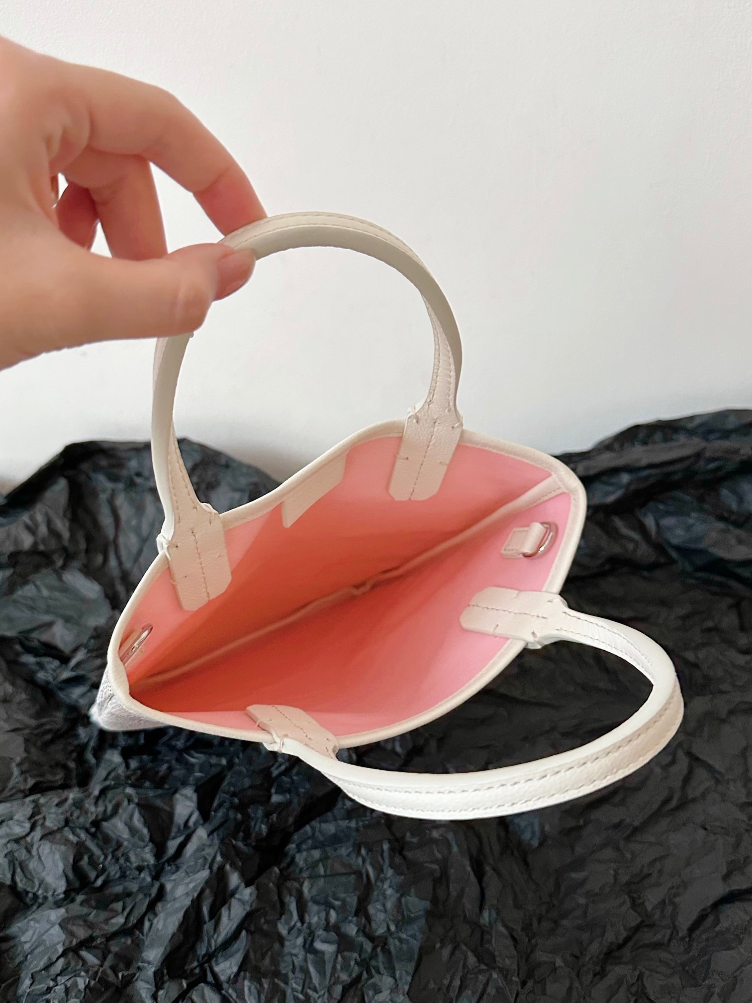 09730D06-EEE9-4563-9BDE-3E2410B2B646