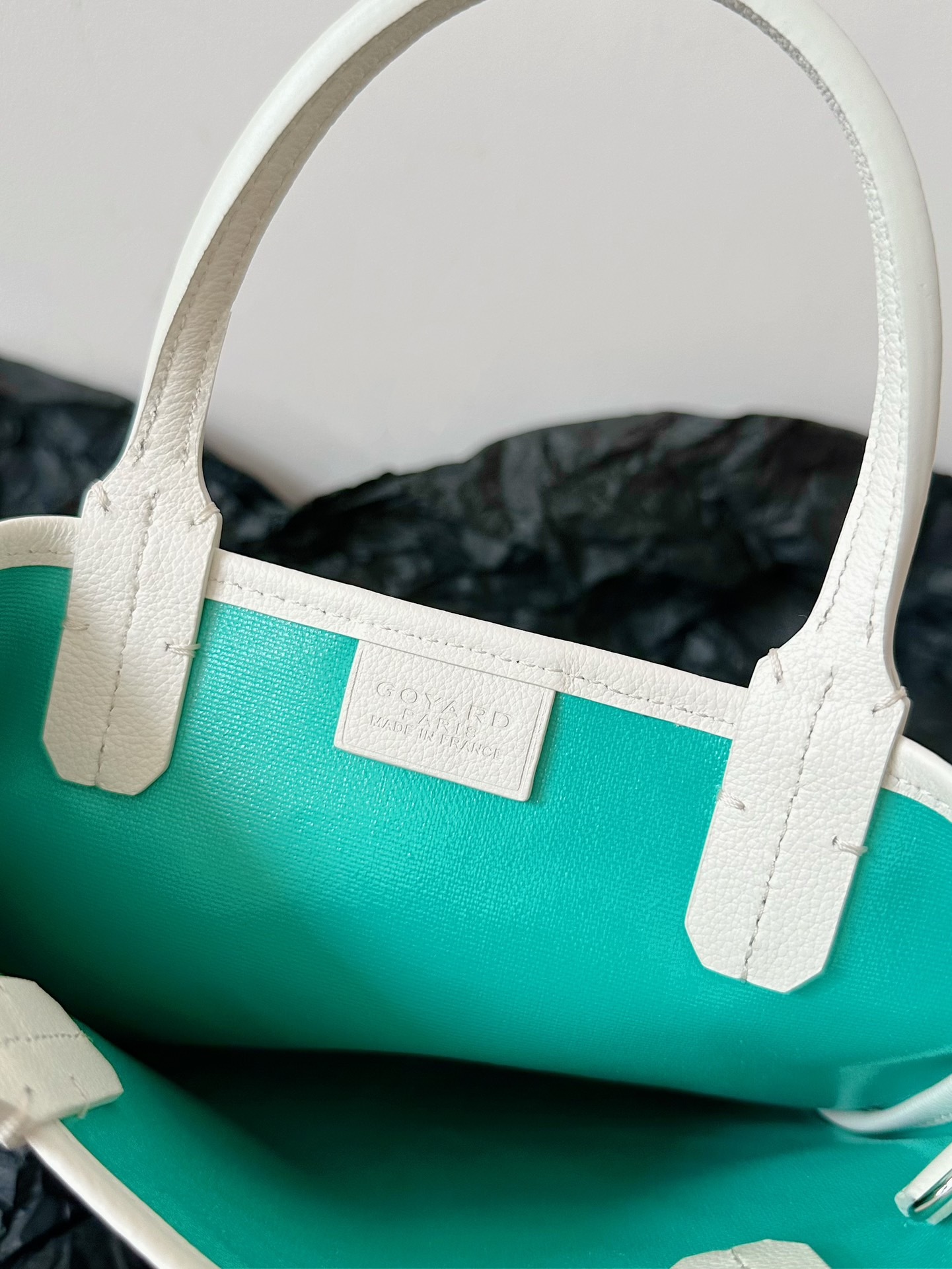 E5C11571-F292-4DA4-B953-1FC64F56806C