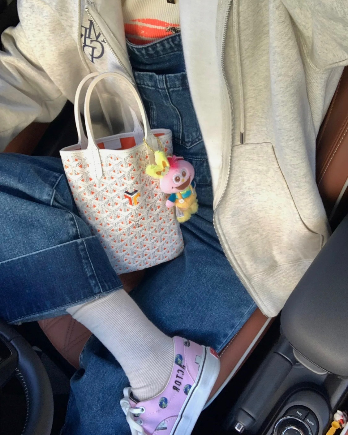 29885F7F-71B5-4A02-B973-5461700BC152