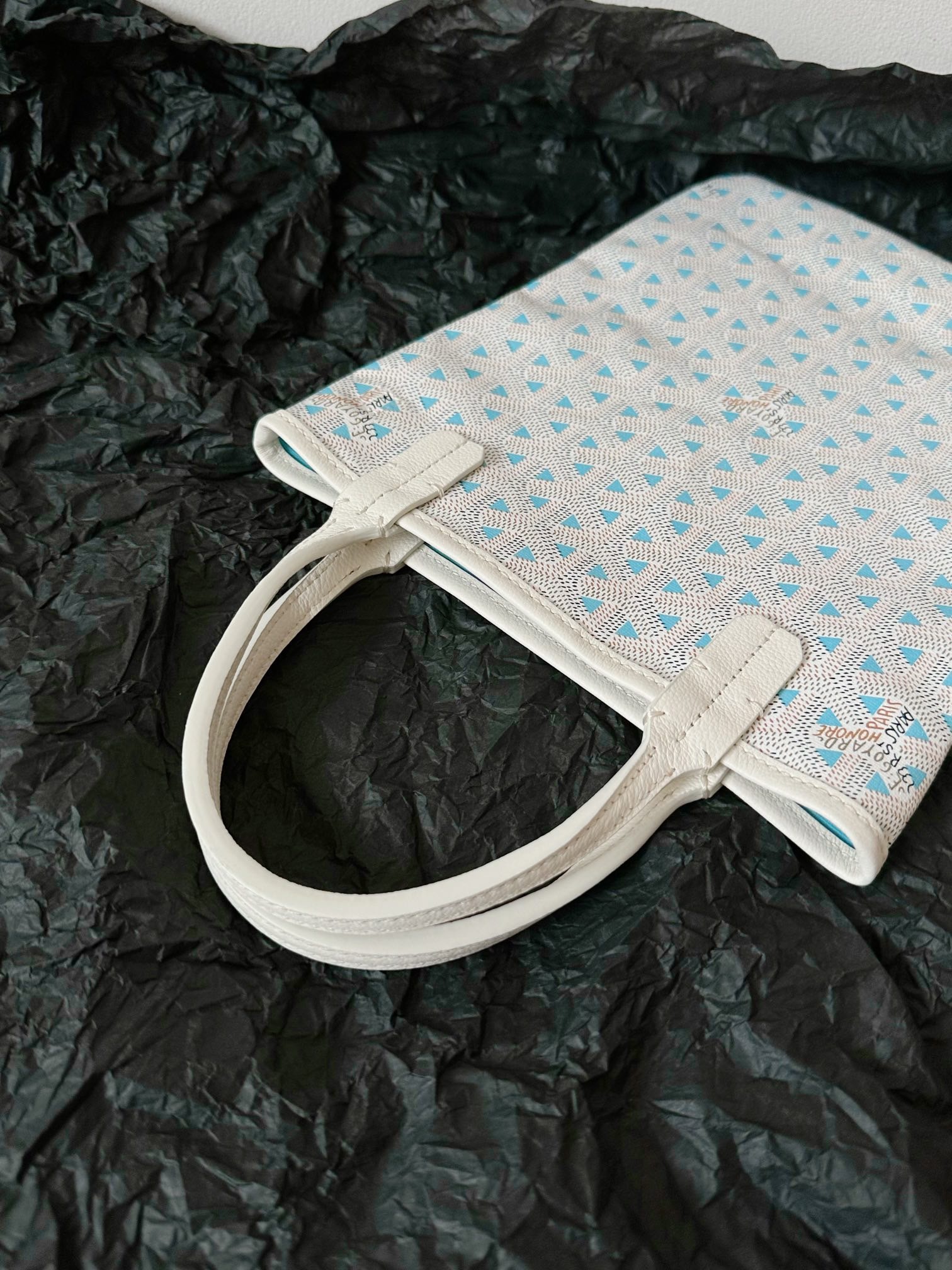 E7FAEC4A-B613-42FF-9FFC-BD5B77A6AD99