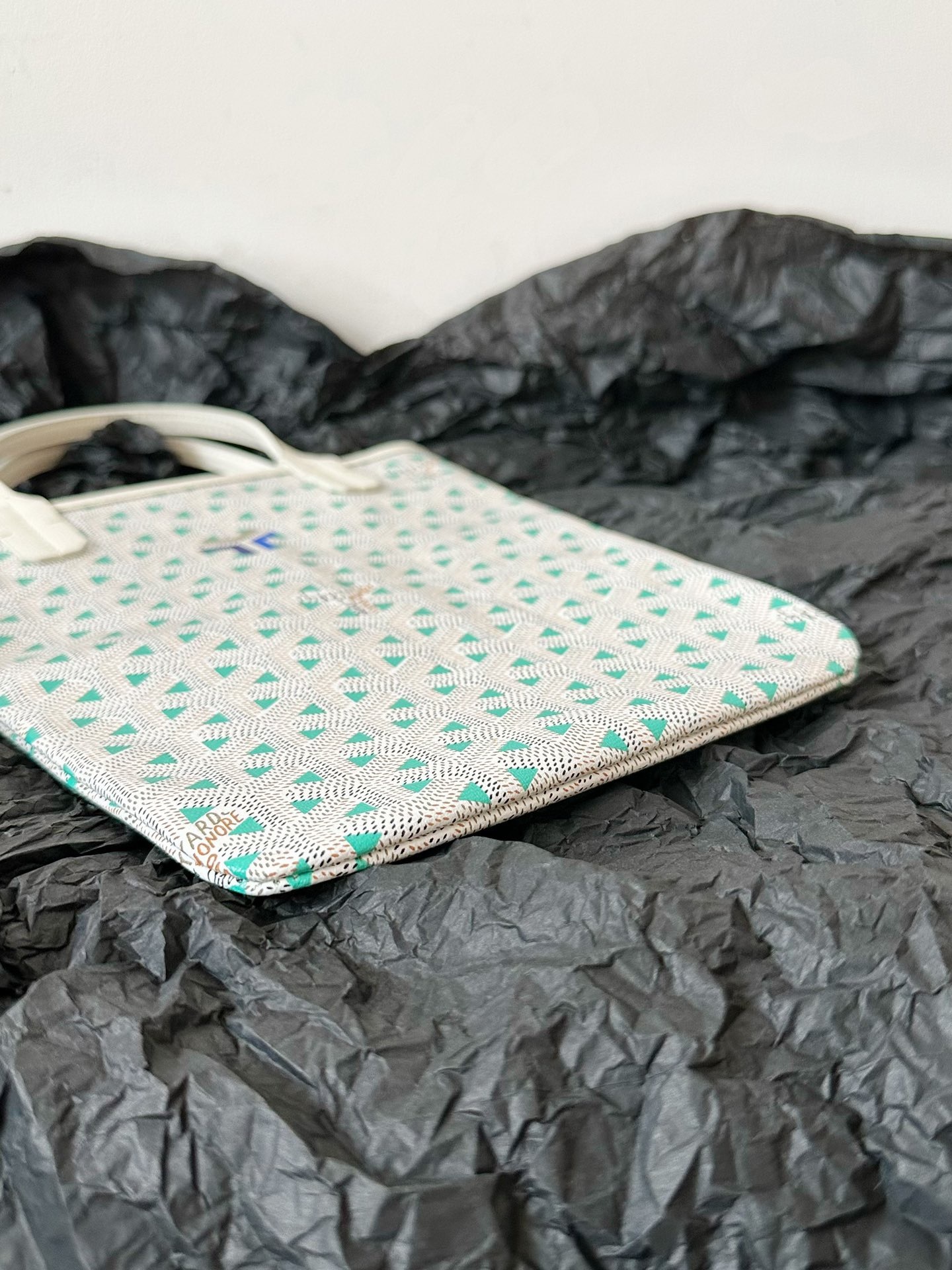 9E832D53-4545-45EB-8AD4-C85EC941D73E