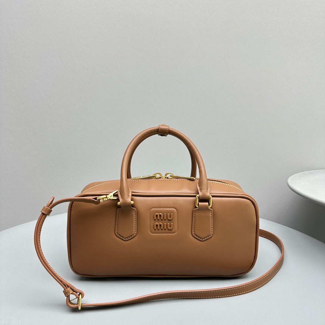 A60AB2E2-3531-499C-B8F2-F755B5947256